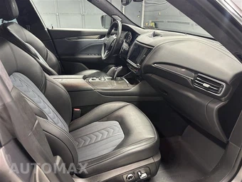 2021 Maserati Levante S GranLusso - miniatura 10