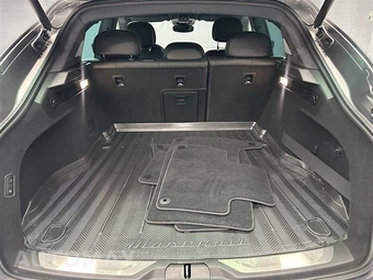 2021 Maserati Levante S GranLusso - miniatura 13