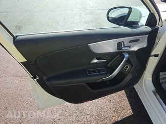 2021 Mercedes-Benz A 220 – miniatura 9
