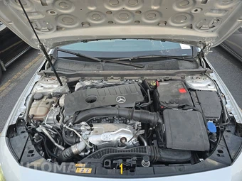 2021 Mercedes-Benz A 220 - miniatura 15