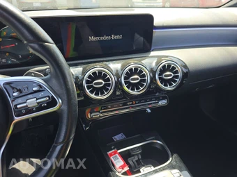 2021 Mercedes-Benz A 220 – miniatura 11
