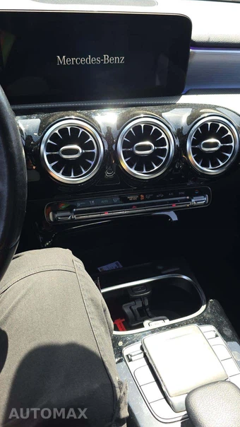2021 Mercedes-Benz A 220 – miniatura 31