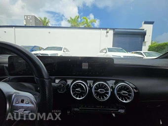 2021 Mercedes-Benz A 220 - miniatura 10