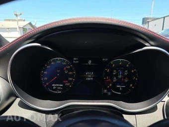 2021 Mercedes-Benz AMG C 63 S Sedan - miniatura 10