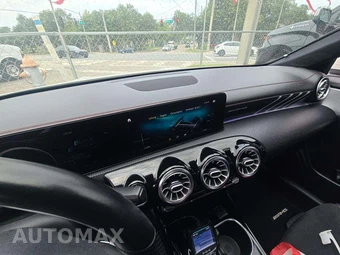 2021 Mercedes-Benz AMG CLA 35 - miniatura 10