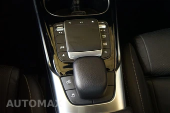 2021 Mercedes-Benz AMG CLA 45 4MATIC - miniatura 11