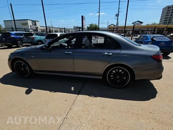 2021 Mercedes-Benz AMG E 53 4MATIC Sedan - miniatura 3