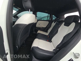 2021 Mercedes-Benz AMG GLA 45 4MATIC – miniatura 13