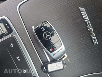 2021 Mercedes-Benz AMG GLC 63 - miniatura 8