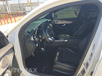 2021 Mercedes-Benz AMG GLC 63 - miniatura 7
