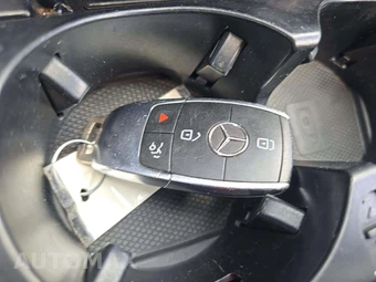 2021 Mercedes-Benz C 300 4MATIC Coupe - miniatura 8