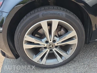 2021 Mercedes-Benz C 300 4MATIC Sedan - miniatura 8