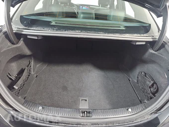 2021 Mercedes-Benz C 300 4MATIC Sedan - miniatura 17