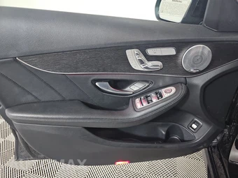 2021 Mercedes-Benz C 300 4MATIC Sedan - miniatura 9