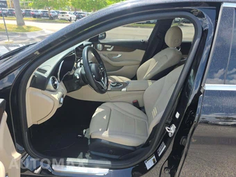 2021 Mercedes-Benz C 300 Sedan - miniatura 3