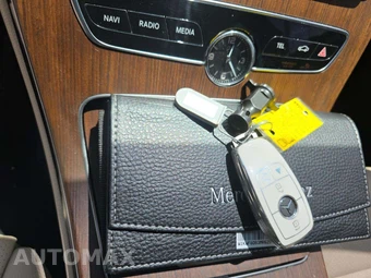 2021 Mercedes-Benz C 300 Sedan - miniatura 5