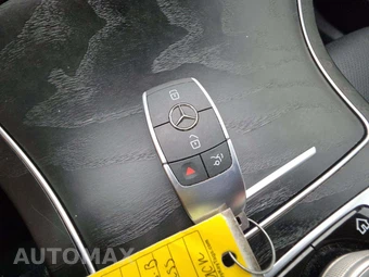 2021 Mercedes-Benz C 300 Sedan - miniatura 8