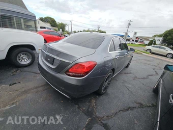 2021 Mercedes-Benz C 300 Sedan - miniatura 3