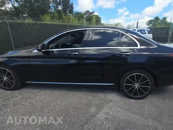 2021 Mercedes-Benz C 300 Sedan - miniatura 3
