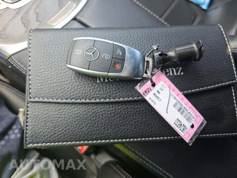 2021 Mercedes-Benz C 300 Sedan – miniatura 8