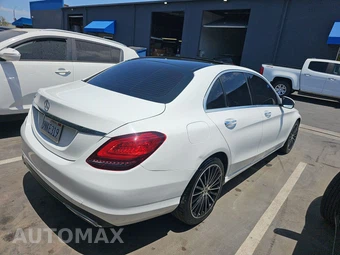 2021 Mercedes-Benz C 300 Sedan - miniatura 4