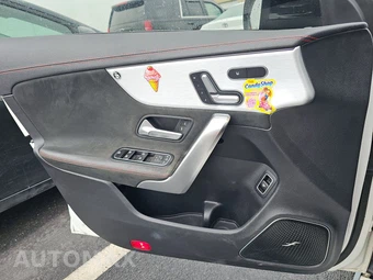 2021 Mercedes-Benz CLA 250 4MATIC - miniatura 9
