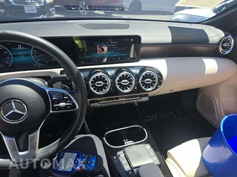 2021 Mercedes-Benz CLA 250 – miniatura 10