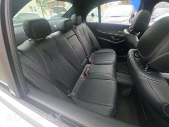 2021 Mercedes-Benz E 350 4MATIC Sedan - miniatura 16