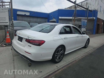 2021 Mercedes-Benz E 350 4MATIC Sedan - miniatura 3