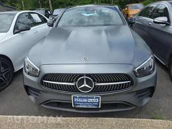 2021 Mercedes-Benz E 350 4MATIC Sedan - miniatura 2