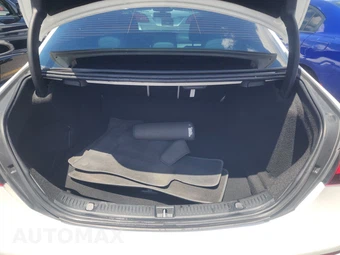 2021 Mercedes-Benz E 350 Sedan - miniatura 16