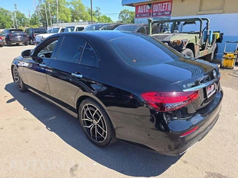 2021 Mercedes-Benz E 350 Sedan - miniatura 2