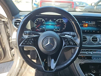2021 Mercedes-Benz E 350 Sedan – miniatura 10