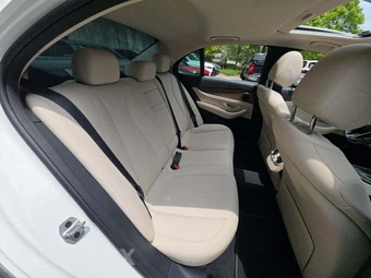 2021 Mercedes-Benz E 350 Sedan – miniatura 16