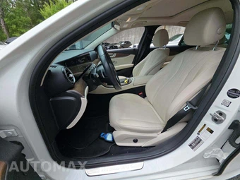 2021 Mercedes-Benz E 350 Sedan – miniatura 6