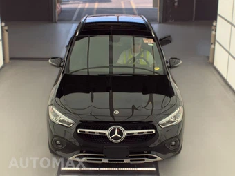 2021 Mercedes-Benz GLA 250 4MATIC - miniatura 2