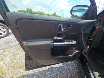 2021 Mercedes-Benz GLA 250 4MATIC - miniatura 9