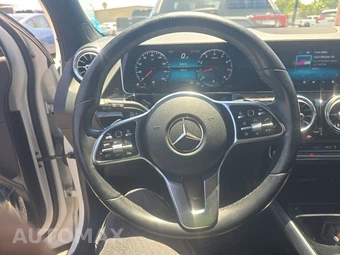 2021 Mercedes-Benz GLA 250 4MATIC – miniatura 10