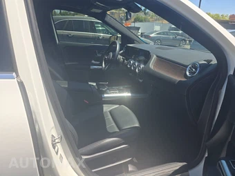 2021 Mercedes-Benz GLA 250 4MATIC – miniatura 8