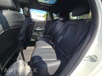 2021 Mercedes-Benz GLA 250 4MATIC - miniatura 13