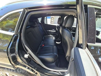 2021 Mercedes-Benz GLA 250 4MATIC – miniatura 16