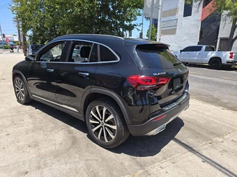 2021 Mercedes-Benz GLA 250 4MATIC – miniatura 2
