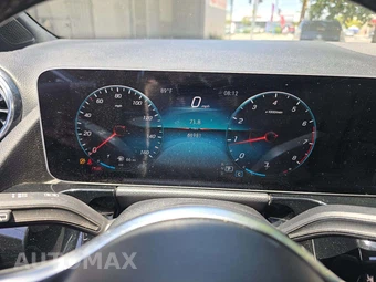 2021 Mercedes-Benz GLA 250 4MATIC – miniatura 9
