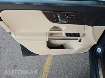 2021 Mercedes-Benz GLA 250 4MATIC – miniatura 9