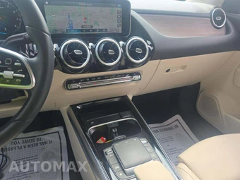 2021 Mercedes-Benz GLA 250 4MATIC – miniatura 10