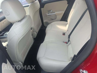 2021 Mercedes-Benz GLA 250 4MATIC – miniatura 13