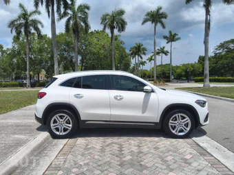 2021 Mercedes-Benz GLA 250 - miniatura 8