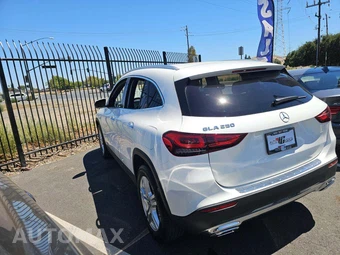 2021 Mercedes-Benz GLA 250 – miniatura 2