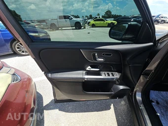2021 Mercedes-Benz GLB 250 4MATIC – miniatura 9