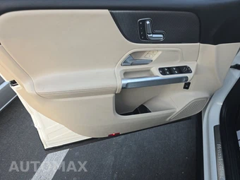 2021 Mercedes-Benz GLB 250 4MATIC – miniatura 9